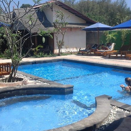 Coral Beach Pizza Cottages Τζίλι Τραγουανγκάν Εξωτερικό φωτογραφία