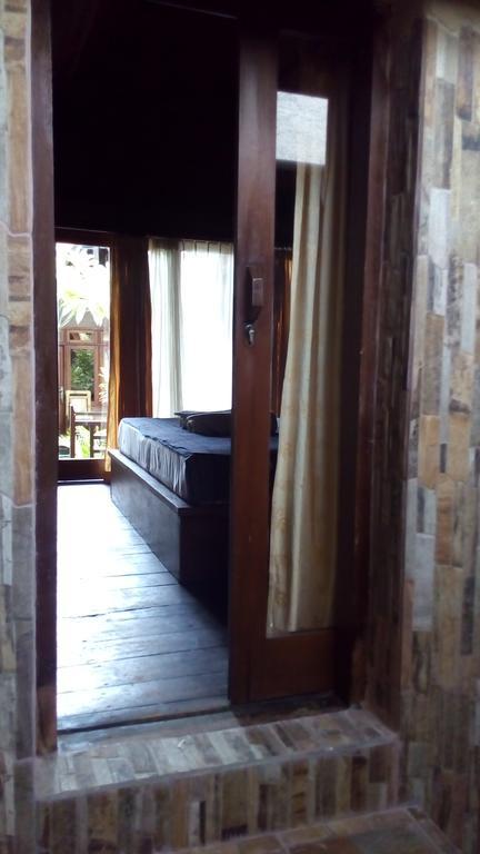 Coral Beach Pizza Cottages Τζίλι Τραγουανγκάν Εξωτερικό φωτογραφία