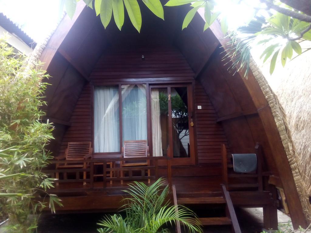 Coral Beach Pizza Cottages Τζίλι Τραγουανγκάν Εξωτερικό φωτογραφία