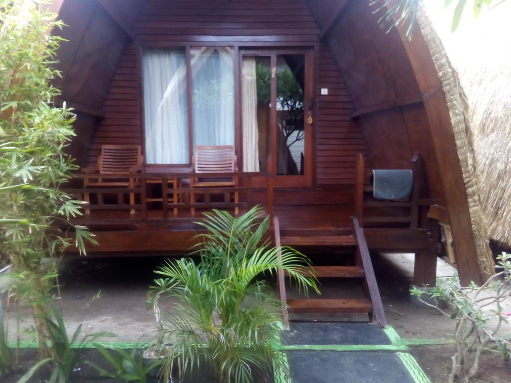 Coral Beach Pizza Cottages Τζίλι Τραγουανγκάν Εξωτερικό φωτογραφία