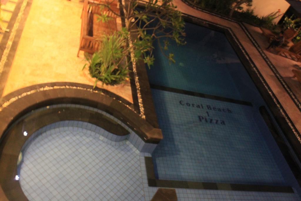 Coral Beach Pizza Cottages Τζίλι Τραγουανγκάν Εξωτερικό φωτογραφία