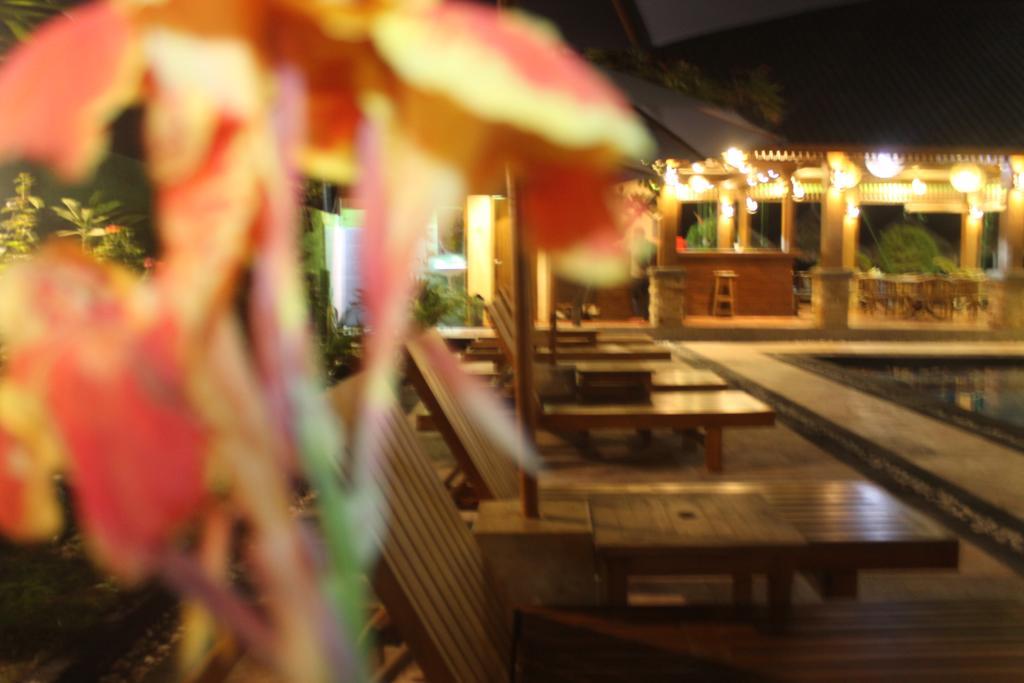 Coral Beach Pizza Cottages Τζίλι Τραγουανγκάν Εξωτερικό φωτογραφία